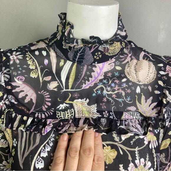 Jill Stuart Top Size 6 Long Sleeve NEW Black Multi Nature birds pumpkin Witchy - Picture 1 of 14